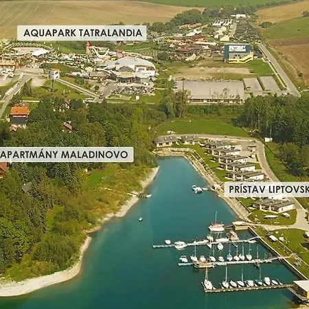 Maladinovo Pri Liptovskej Mare אתר נופש Liptovský Mikuláš