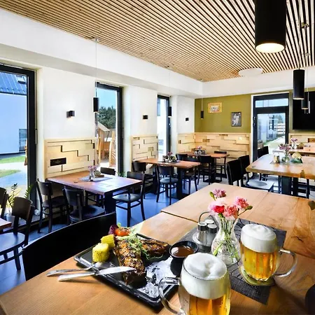 Maladinovo Pri Liptovskej Mare *