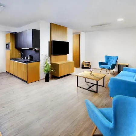 Maladinovo Pri Liptovskej Mare 度假村 Liptovský Mikuláš