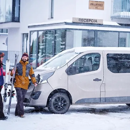 Maladinovo Pri Liptovskej Mare אתר נופש Liptovský Mikuláš