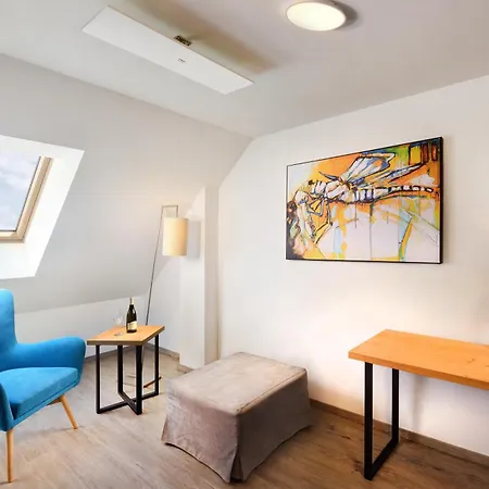 Maladinovo Pri Liptovskej Mare אתר נופש *