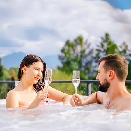 Maladinovo Pri Liptovskej Mare אתר נופש