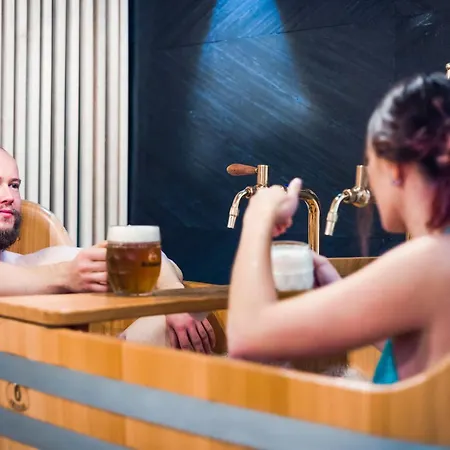 Maladinovo Pri Liptovskej Mare אתר נופש *