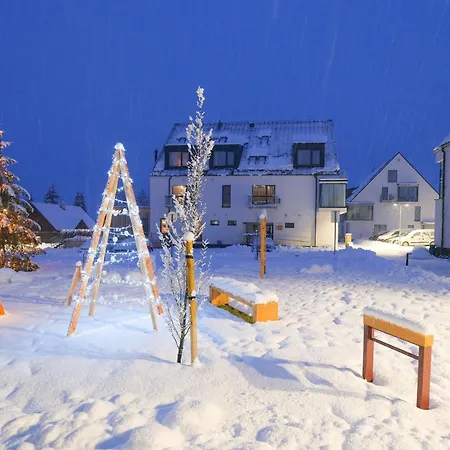 Maladinovo Pri Liptovskej Mare אתר נופש *