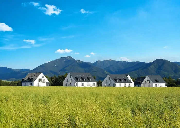 Maladinovo Pri Liptovskej Mare * Liptovsky Mikulas