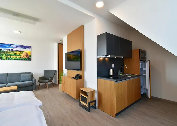 Maladinovo Pri Liptovskej Mare Üdülőközpont Lipótszentmiklós